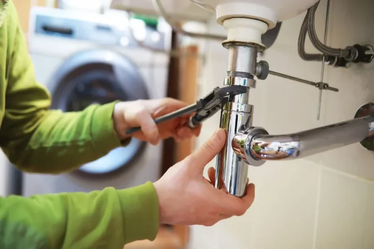 Emergency Plumber vs Regular Plumber: Which One Should You Call for Immediate Needs?