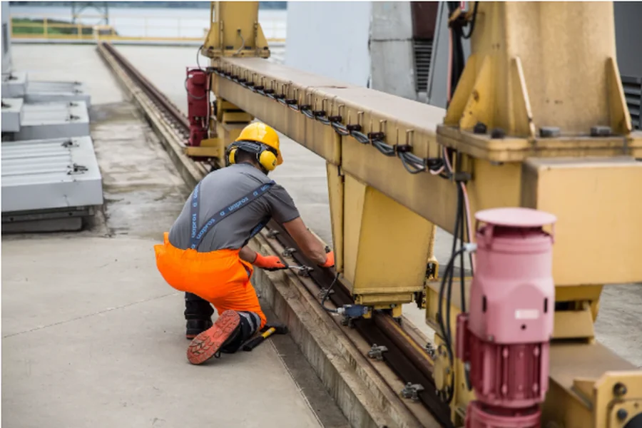 How to Reduce Machinery Downtime in Manufacturing